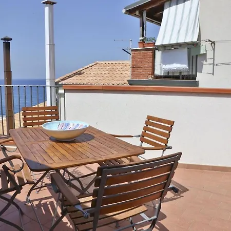 Ferienwohnung Fuer 4 Personen Ca 70 Qm In Cefalu, Sizilien Nordkueste Von Sizilien